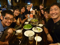 屋台で食事